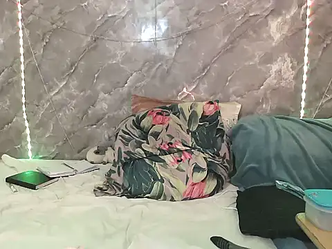 ZARIA-VIXEN online show from 10.09.25