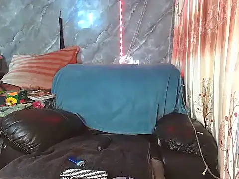 ZARIA-VIXEN online show from 10.29.25