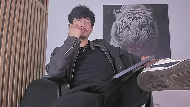 DimitriDeluxe online show from 10.13.25