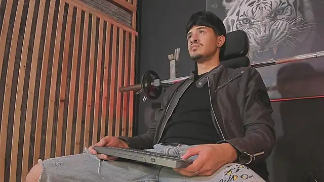 DimitriDeluxe online show from 12.05.25