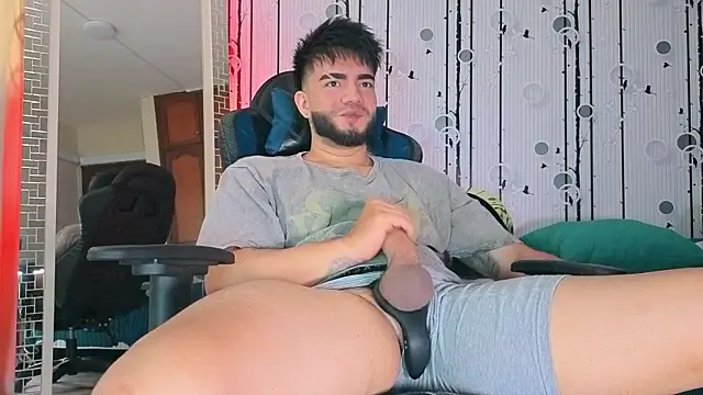 Snapshot of King_Draven3 chatting on 10.18.25 King Draven3 online show from 10.18.25