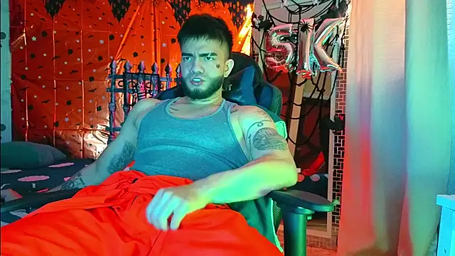 Snapshot of King_Draven3 chatting on 10.28.25 King Draven3 online show from 10.28.25