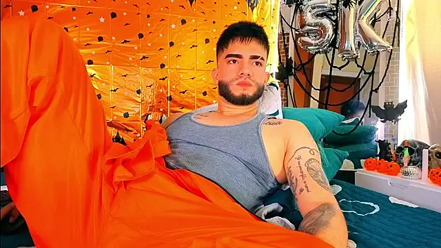 Snapshot of King_Draven3 chatting on 10.31.25 King Draven3 online show from 10.31.25