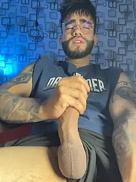 Snapshot of King_Draven3 chatting on 03.18.26 King Draven3 online show from 03.18.26