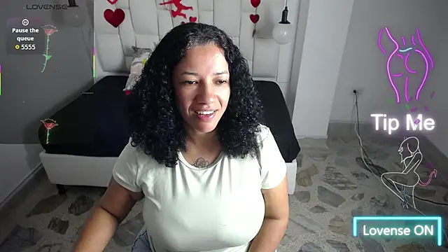 Snapshot of michel_rous_ chatting on 02.19.26 michel rous online show from 02.19.26