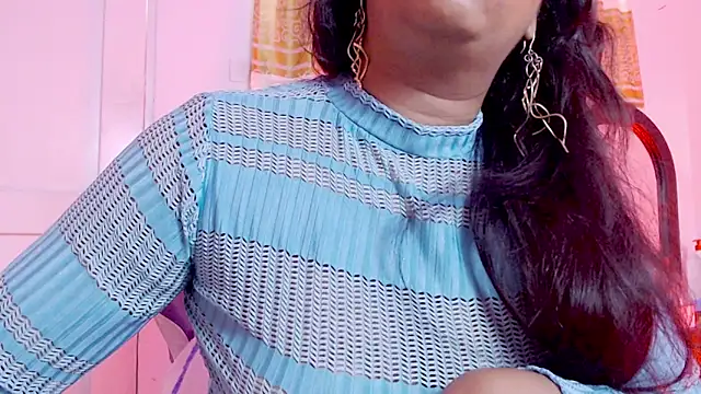 sofia 07 online show from 10.15.25