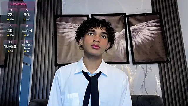 Snapshot of Aaron_Wiinter chatting on 06.12.26 Aaron Wiinter online show from 06.12.26