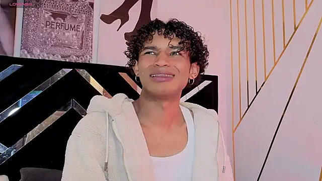 Snapshot of Aaron_Wiinter chatting on 06.19.26 Aaron Wiinter online show from 06.19.26