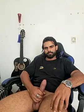 Snapshot of Gengiskhan01 chatting on 10.09.25 Gengiskhan01 online show from 10.09.25