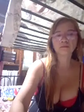 SexyHottMom online show from 12.20.25