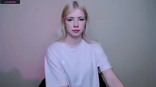 Snapshot of AliceHotty_ chatting on 02.09.26 AliceHotty online show from 02.09.26