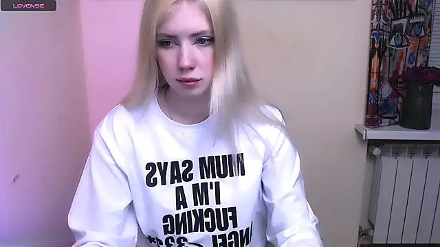 Snapshot of AliceHotty_ chatting on 02.16.26 AliceHotty online show from 02.16.26