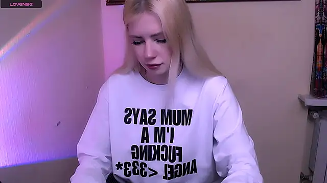 Snapshot of AliceHotty_ chatting on 02.22.26 AliceHotty online show from 02.22.26