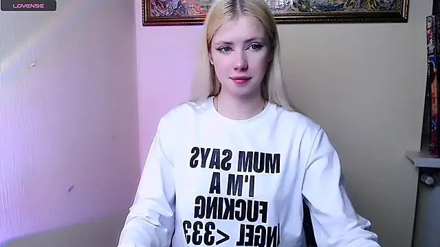 Snapshot of AliceHotty_ chatting on 02.28.26 AliceHotty online show from 02.28.26