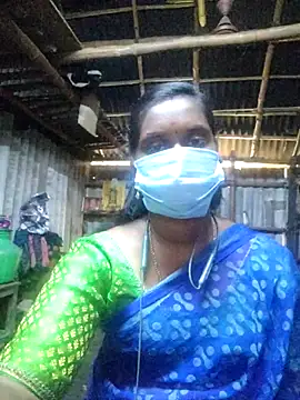 Snapshot of Tamildivya18 chatting on 09.17.25 Tamildivya18 online show from 09.17.25