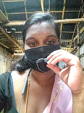 Snapshot of Tamildivya18 chatting on 10.10.25 Tamildivya18 online show from 10.10.25