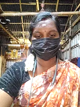 Snapshot of Tamildivya18 chatting on 10.22.25 Tamildivya18 online show from 10.22.25