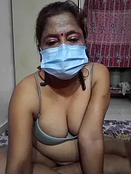 Snapshot of mature_mimi chatting on 10.27.25 mature mimi online show from 10.27.25