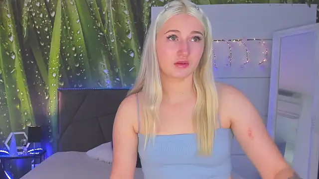 HollyTailors online show from 11.18.25