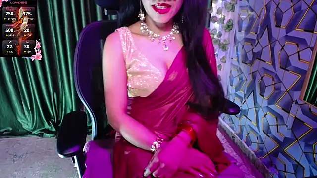 Snapshot of heyy_kiran chatting on 04.19.26 heyy kiran online show from 04.19.26