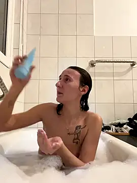 Emilia Mausi online show from 10.13.25