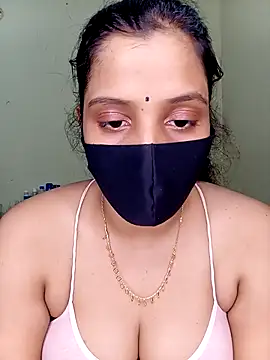 Rose-luckey online show from 11.15.25