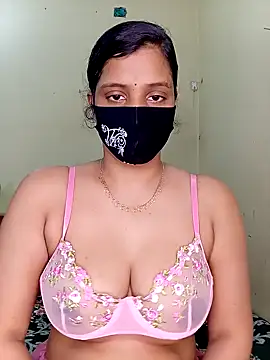 Rose-luckey online show from 12.04.25