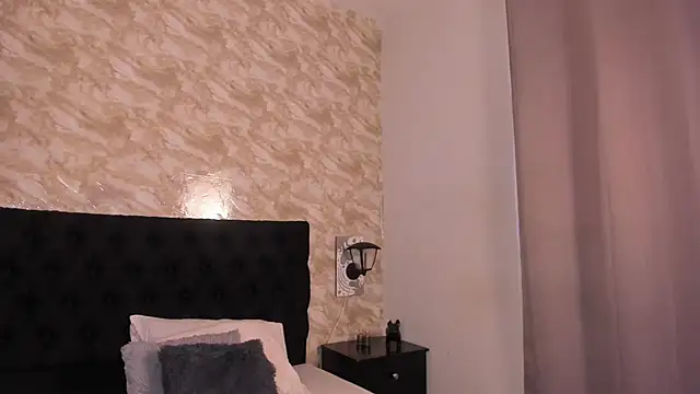 Snapshot of Lucio__Fox chatting on 10.31.25 Lucio Fox online show from 10.31.25