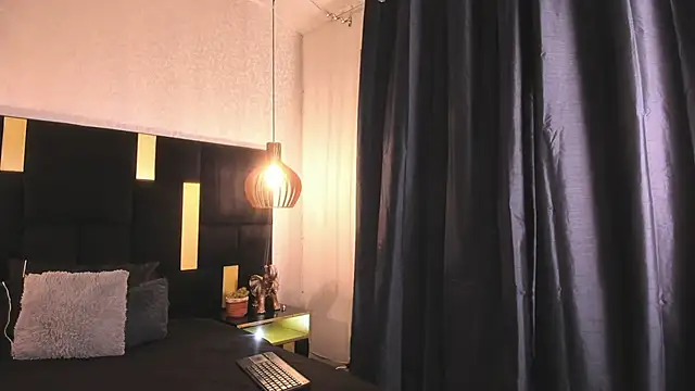 Snapshot of Lucio__Fox chatting on 02.10.26 Lucio Fox online show from 02.10.26