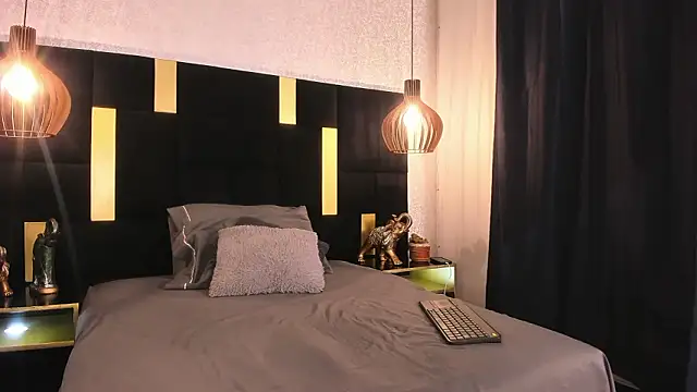 Snapshot of Lucio__Fox chatting on 02.25.26 Lucio Fox online show from 02.25.26