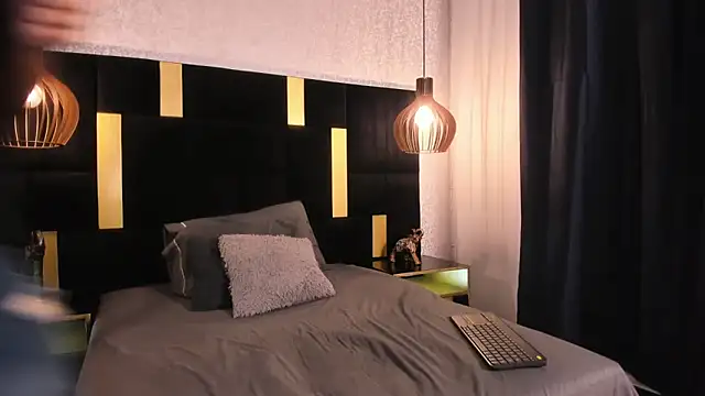 Lucio  Fox online show from 04.14.26