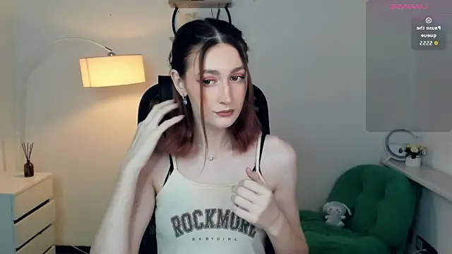 EasterBlink online show from 11.19.25