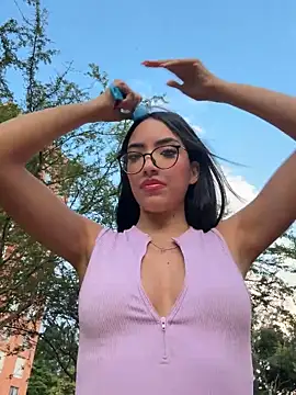 lissafeniix  online show from 11.22.25