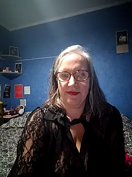 Feelineducentre online show from 11.03.25