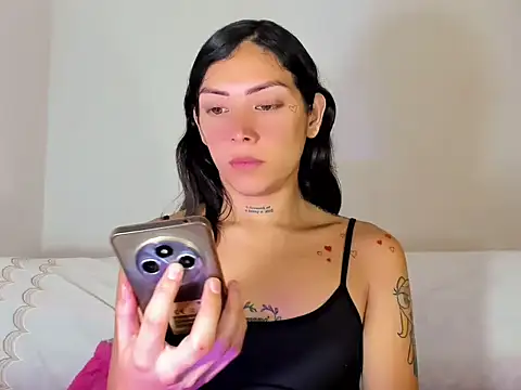 Megan Gil  online show from 10.20.25