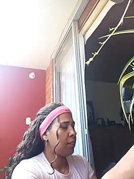 IVONNE COLLINS33 online show from 12.05.25