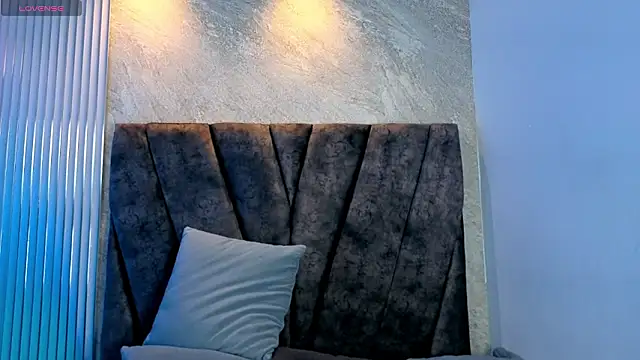 Snapshot of Miagomezx chatting on 02.11.26 Miagomezx online show from 02.11.26