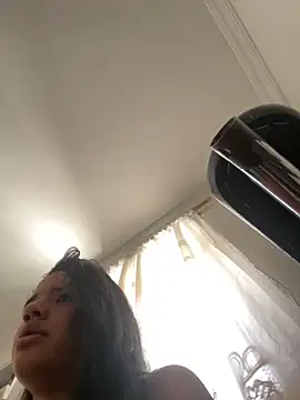 Snapshot of Miagomezx chatting on 02.17.26 Miagomezx online show from 02.17.26