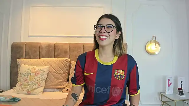 Caitlin Cat online show from 09.23.25