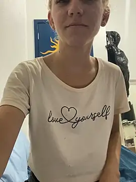 Bruna551 online show from 10.04.25