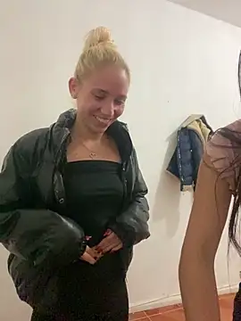 Bruna551 online show from 11.20.25