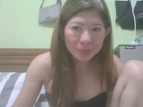 Snapshot of Sexyjenny4u chatting on 11.05.25 Sexyjenny4u online show from 11.05.25