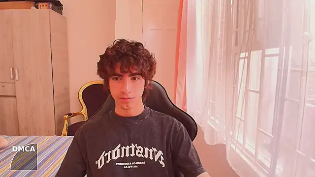 Snapshot of Nude_Boy18 chatting on 10.01.25 Nude Boy18 online show from 10.01.25