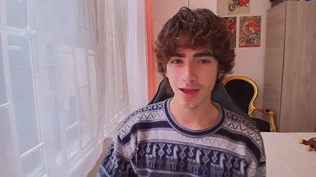 Snapshot of Nude_Boy18 chatting on 10.13.25 Nude Boy18 online show from 10.13.25