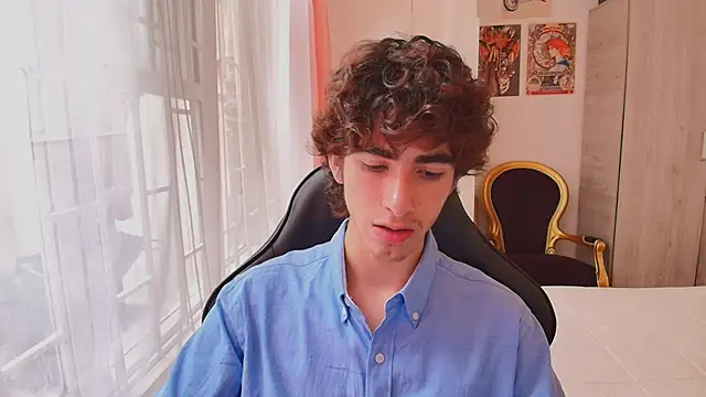 Snapshot of Nude_Boy18 chatting on 10.14.25 Nude Boy18 online show from 10.14.25