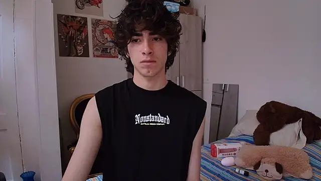 Snapshot of Nude_Boy18 chatting on 11.03.25 Nude Boy18 online show from 11.03.25