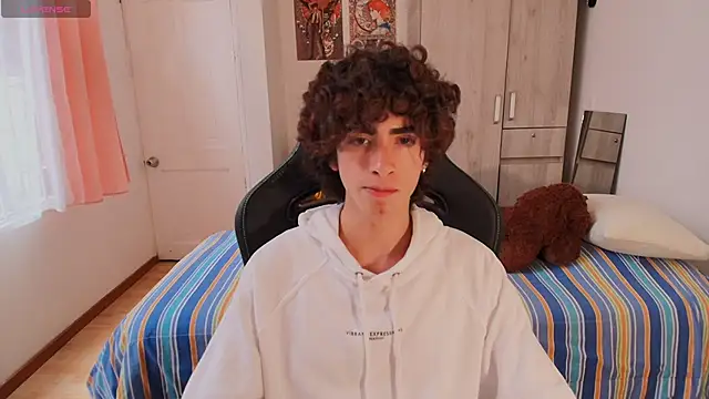 Nude Boy18 online show from 01.14.26