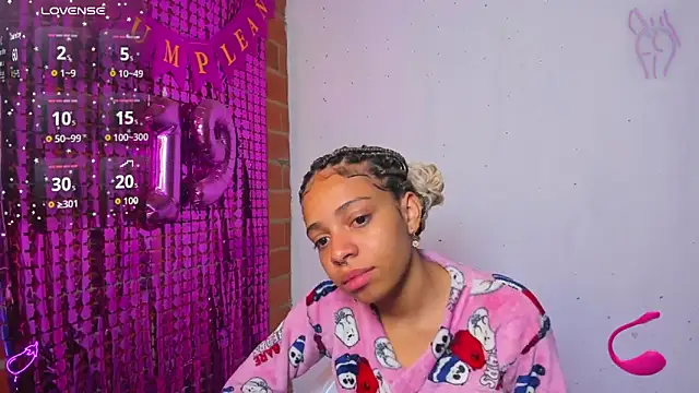 yumi hanna online show from 10.05.25