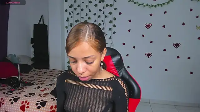 yumi hanna online show from 04.26.26