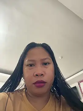 Snapshot of Pilipinalyn23 chatting on 11.25.25 Pilipinalyn23 online show from 11.25.25
